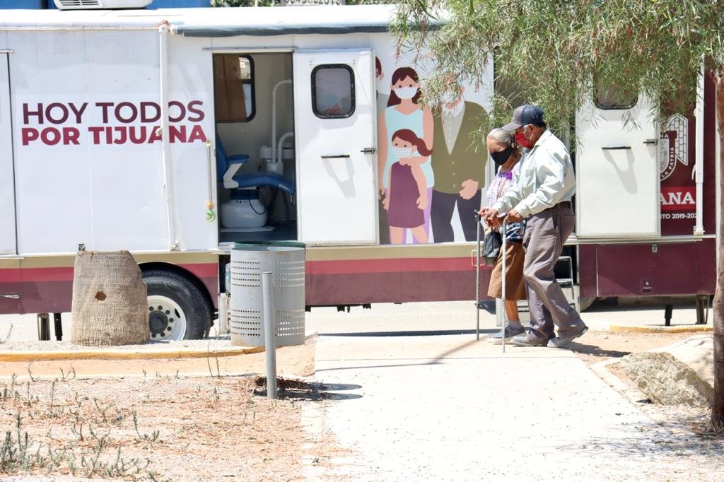 Servicios Médicos Móviles llega a la colonia El Niño, en Tijuana