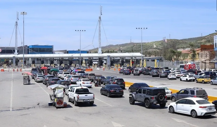 Cruce fronterizo a USA continúa restringido