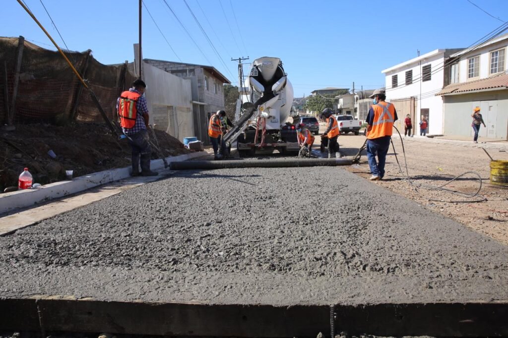 Registra municipio avance del 40 por ciento en mejoramiento vial en Playas de Tijuana