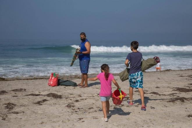 Reabren playas de Tijuana con condiciones