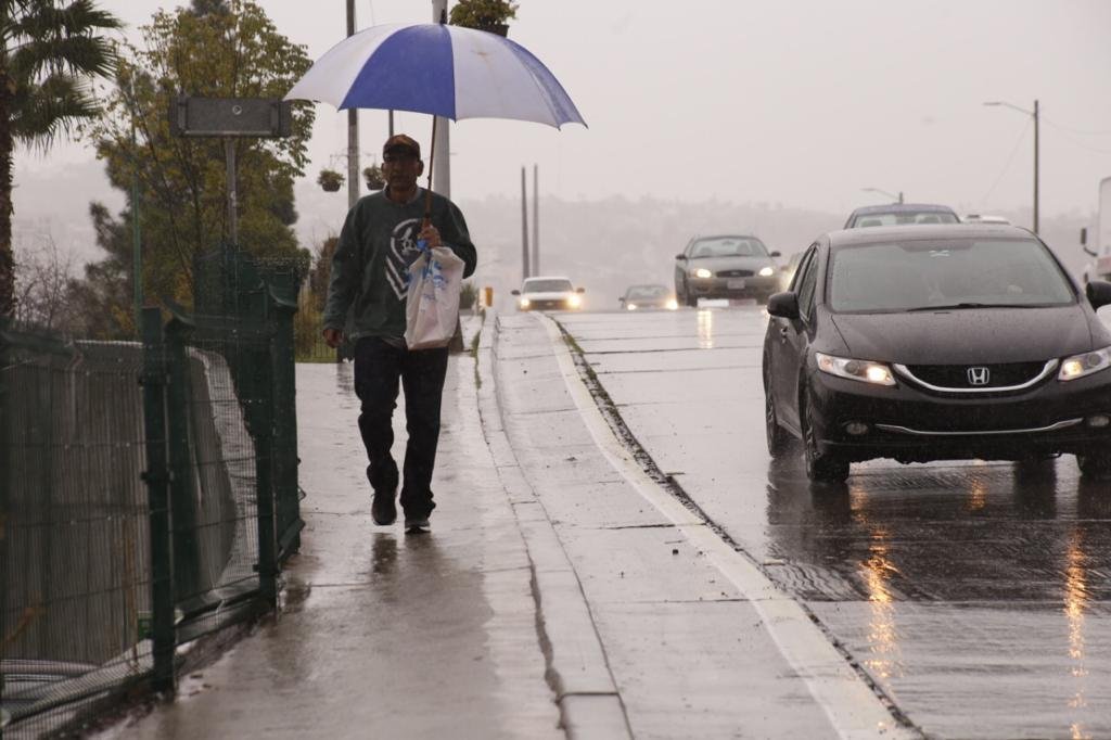 Reiteran llegada de vientos fuentes y posibilidad de lluvia para esta semana