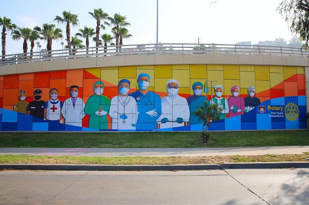 Club Rotario inaugura mural en honor a sector salud