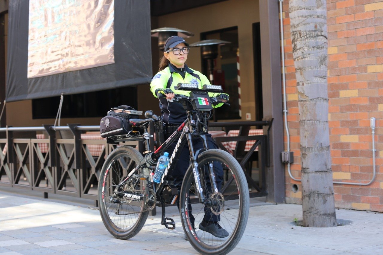 Atiende policía turística más de 1000 extranjeros en los últimos meses