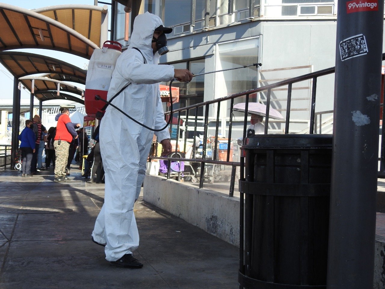 Desinfectam 6.5 millones de metros cuadrados de espacios públicos para prevenir COVID