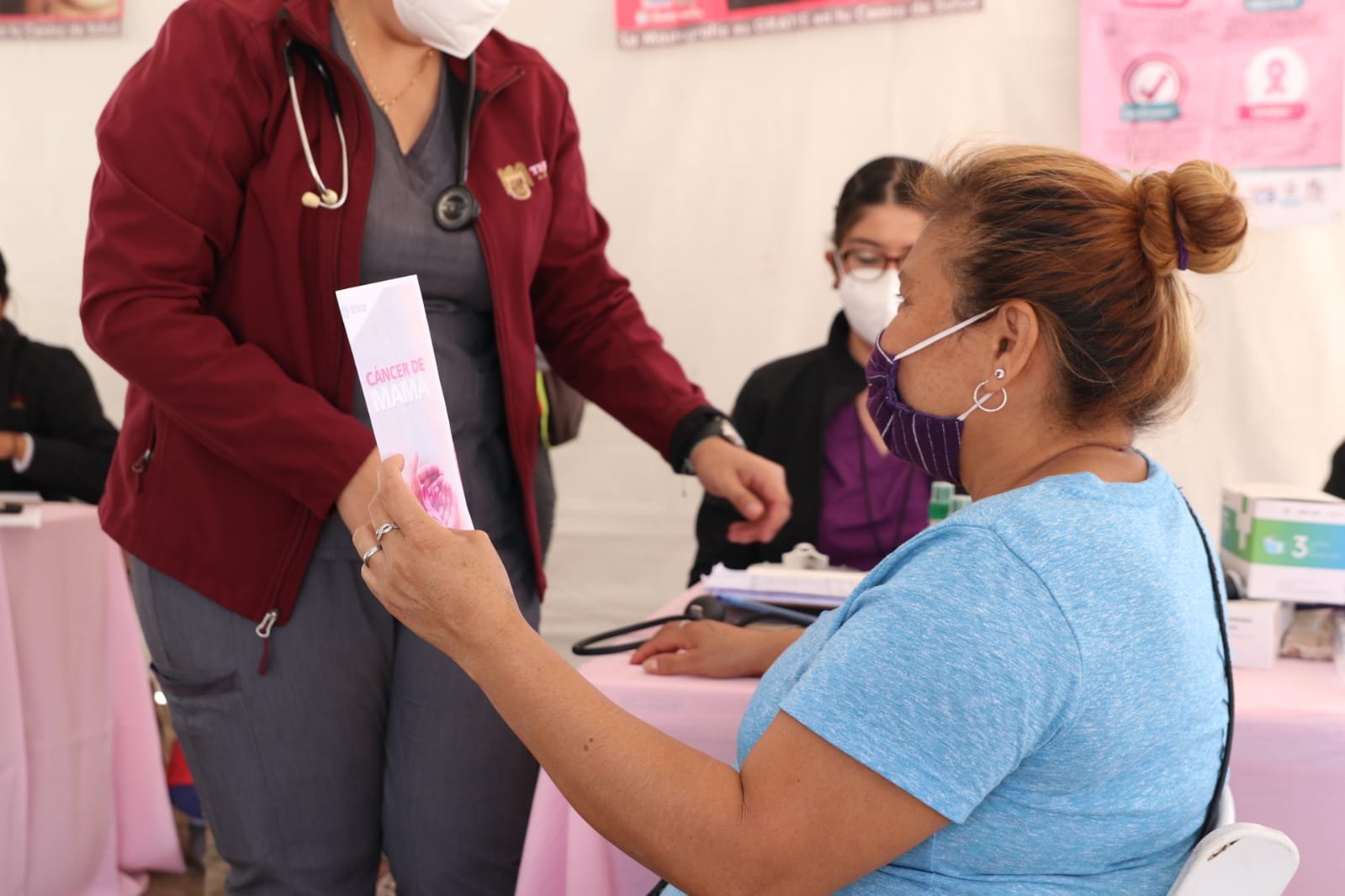 Ayuntamiento de Tijuana realiza jornada de salud «Octubre Rosa»