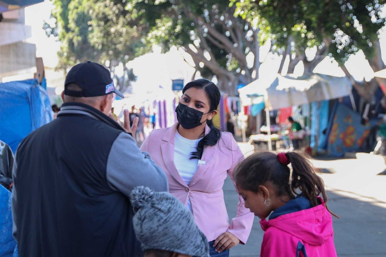 Visita alcaldesa de Tijuana campamento del Chaparral