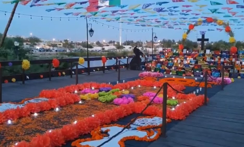 Instalan ‘mega altar’ en memoria de víctimas de covid-19