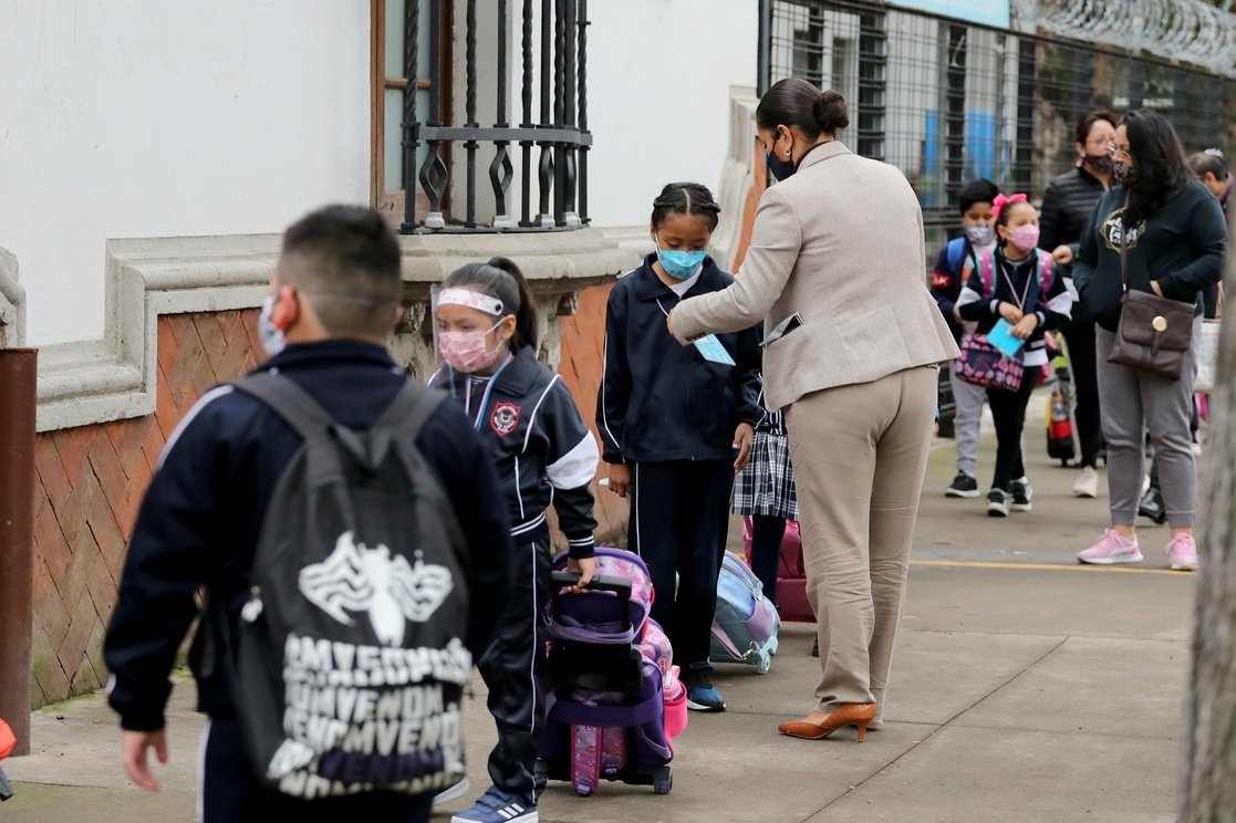 Ingresan a escuelas de Baja California 17 niños rusos y ucranios