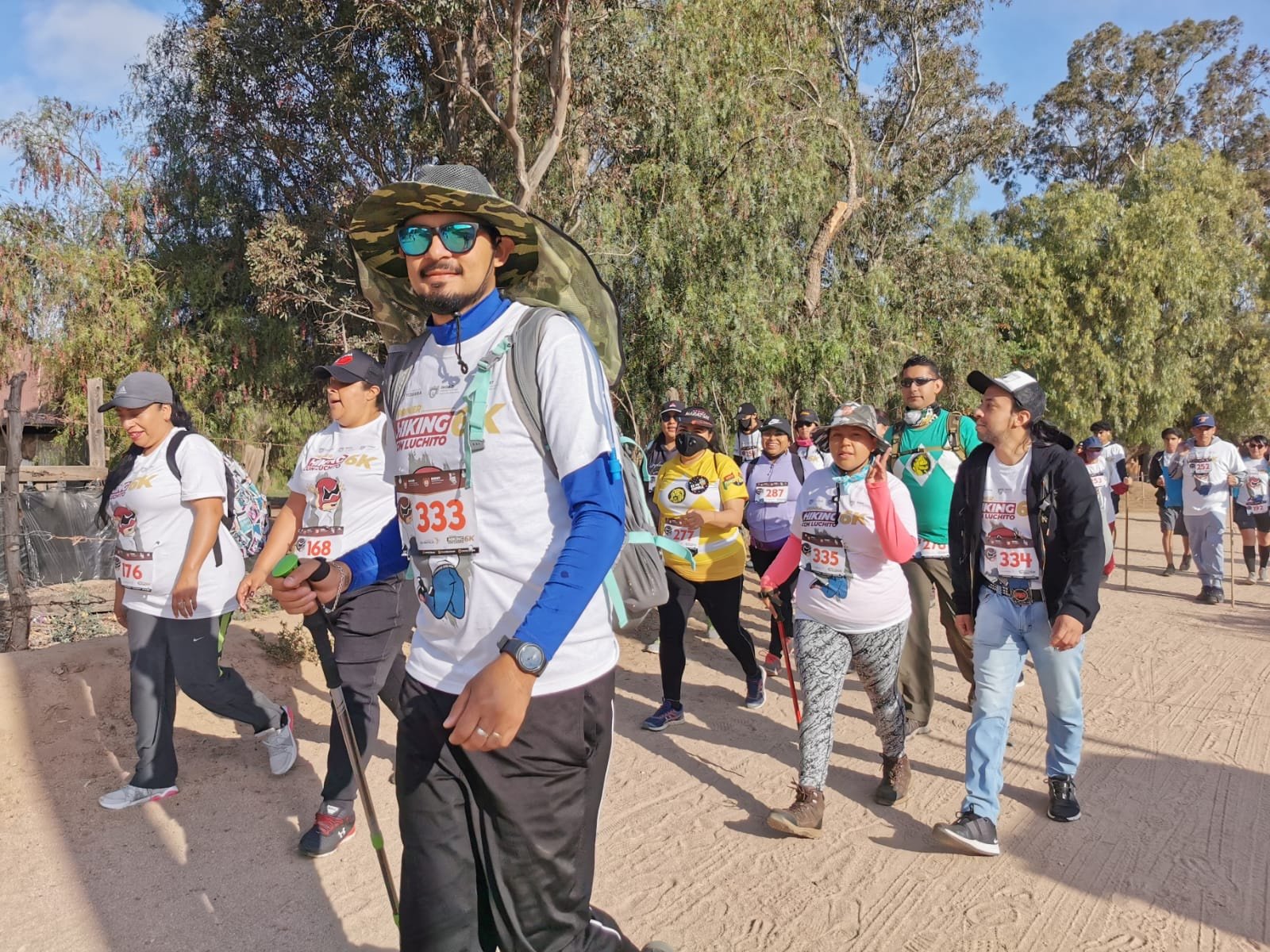 Más de 300 personas disfrutan primer “hiking con luchito”
