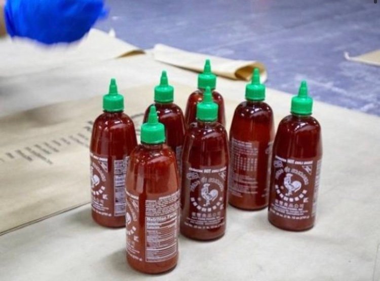 Alertan sobre la escasez de la salsa picante Sriracha