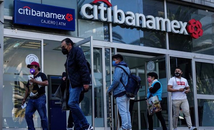 Recomiendan a usuarios hacer movimiento de cuentas bancarias y actualizar datos