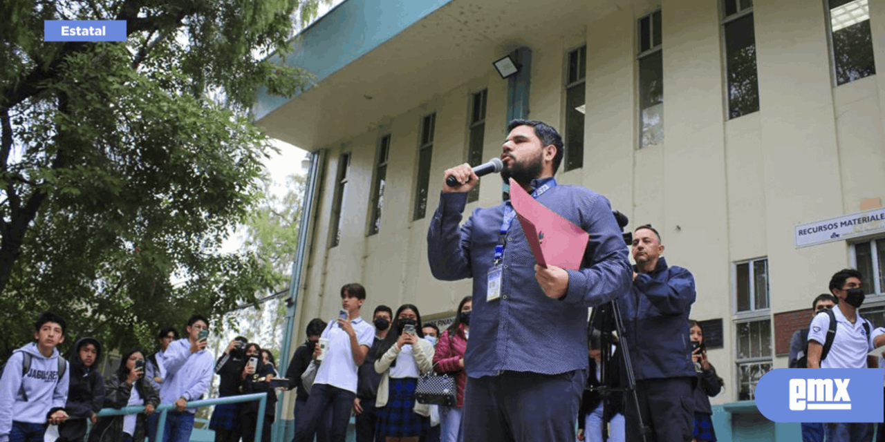 Por primera vez en una década, maestros de “La Lazaro” entran en paro