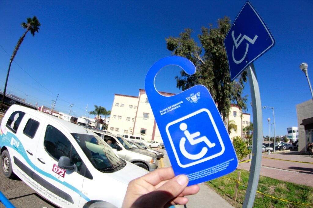 Invita DIF Rosarito a realizar la renovación de tarjetón azul para estacionamiento