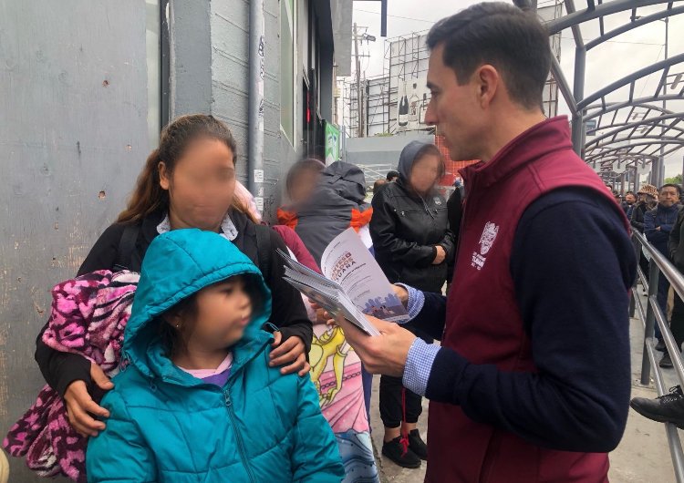 Ofrece Ayuntamiento de Tijuana servicios a migrantes que esperan en garita