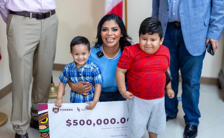 ENTREGA ALCALDESA DE TIJUANA MEDIO MILLÓN DE PESOS A HOSPITAL INFANTIL DE LAS CALIFORNIAS