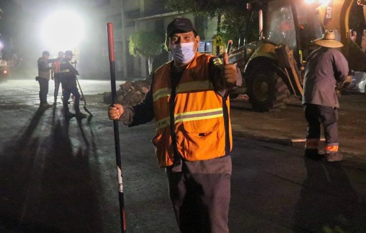 AVANZA BACHEO NOCTURNO EN ZONA CENTRO