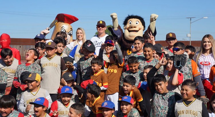 UNEN ESFUERZOS AYUNTAMIENTO Y PADRES EN CLÍNICA DE BEISBOL