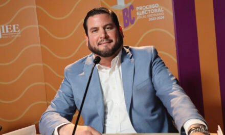 ENCUESTAS UBICAN A ISMAEL BURGUEÑO COMO GANADOR DEL DEBATE