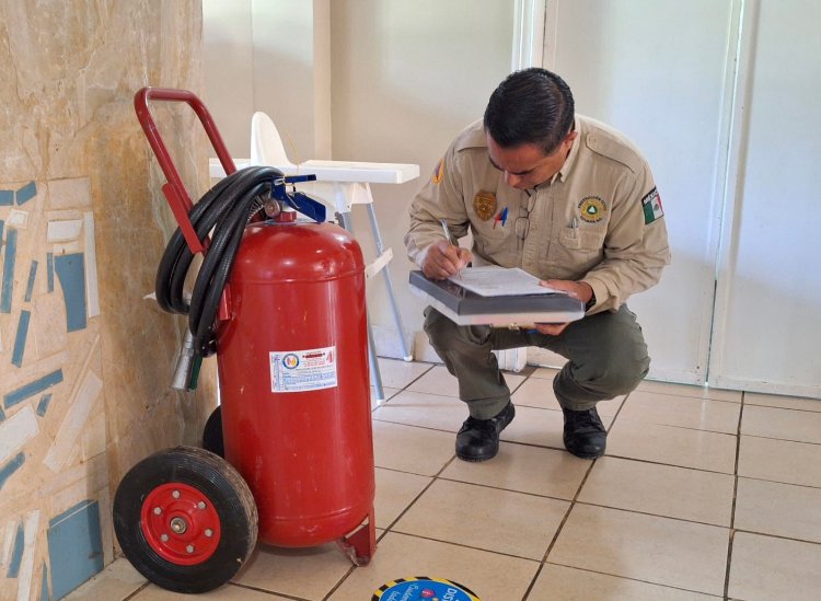 PERSONAL DE PROTECCIÓN CIVIL SE ACTUALIZA EN MEDIDAS DE INSPECCIÓN A SISTEMAS CONTRA INCENDIOS