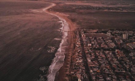 Se mantiene riesgo sanitario en playas de Tijuana