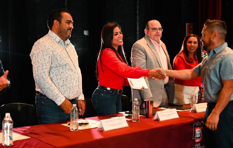 GRADÚA XXlV AYUNTAMIENTO DE TIJUANA QUINTA GENERACIÓN DE USUARIOS DE CENTROS DE REHABILITACIÓN MUNICIPALES