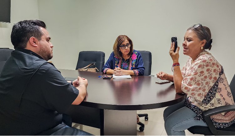 ATIENDE GOBERNADORA A MADRE DE VÍCTIMA TRAS LIBERACIÓN DE SU PRESUNTO AGRESOR