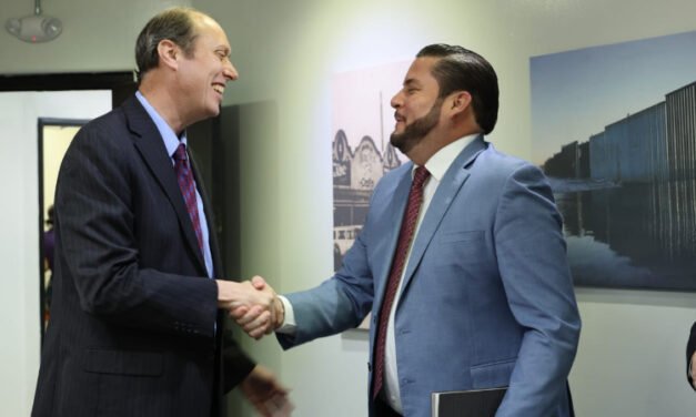 RECIBE ALCALDE AL CÓNSUL GENERAL DE ESTADOS UNIDOS CHRISTOPHER TEAL