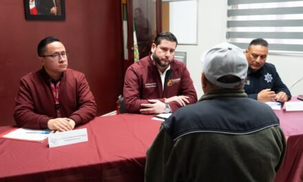 Atiende presidente municipal  a residentes de La Presa Este durante ‘Miércoles de Delegación’