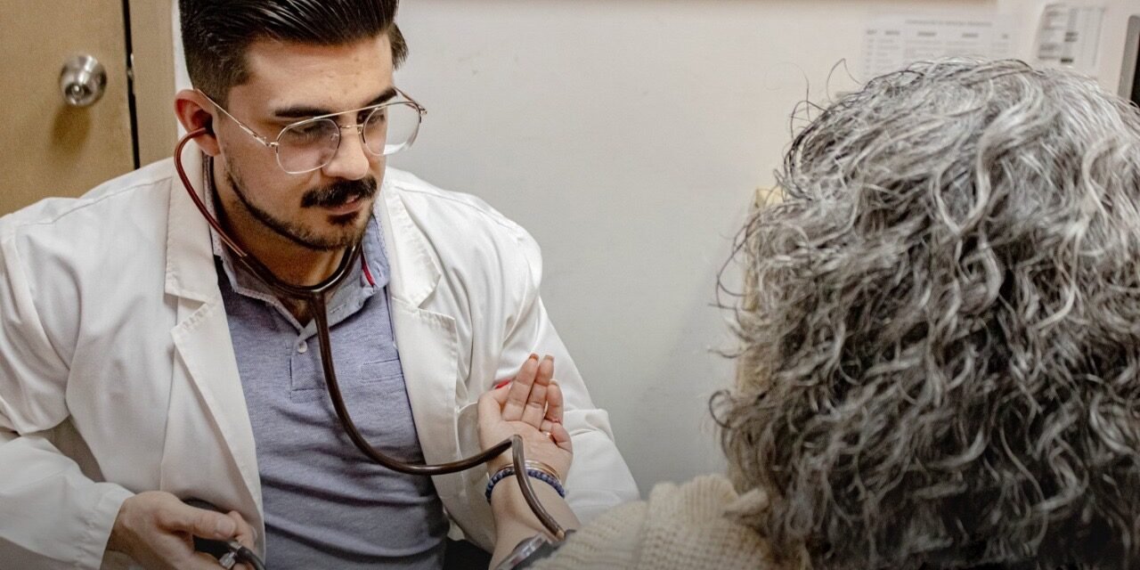 CONTINÚAN TAMIZAJES DE DETECCIÓN PARA ADULTOS MAYORES DE 60 AÑOS EN LAS UNIDADES DE SALUD