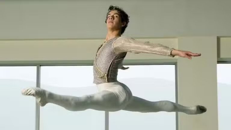 Isaac Hernández se convierte en bailarín principal del American Ballet Theatre