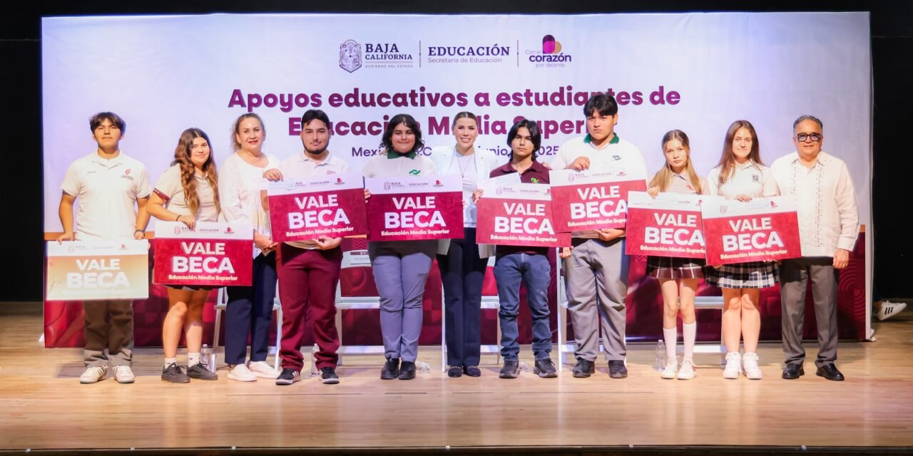 REALIZAN PRIMERA ENTREGA DE BECAS PARA JÓVENES DE EDUCACIÓN MEDIA SUPERIOR