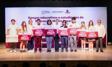 REALIZAN PRIMERA ENTREGA DE BECAS PARA JÓVENES DE EDUCACIÓN MEDIA SUPERIOR