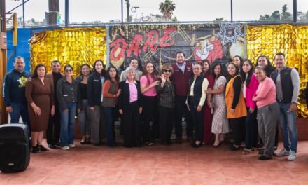 Entregan reconocimientos del programa D.A.R.E en beneficio de estudiantes de primaria y secundaria