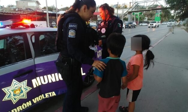 Rescata Policía Municipal de Tijuana a dos menores de edad por omisión de cuidados