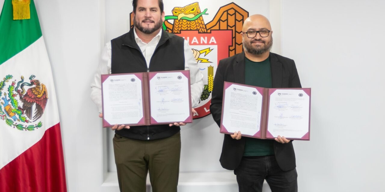 Celebra Ismael Burgueño firma de convenio con el Observatorio Centro de Estudios Cinematográficos