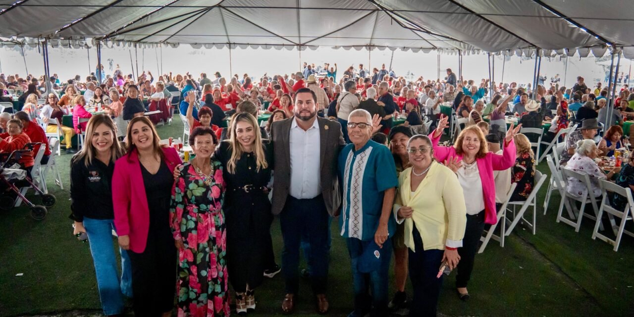 Celebran a las abuelas y abuelos en su día
