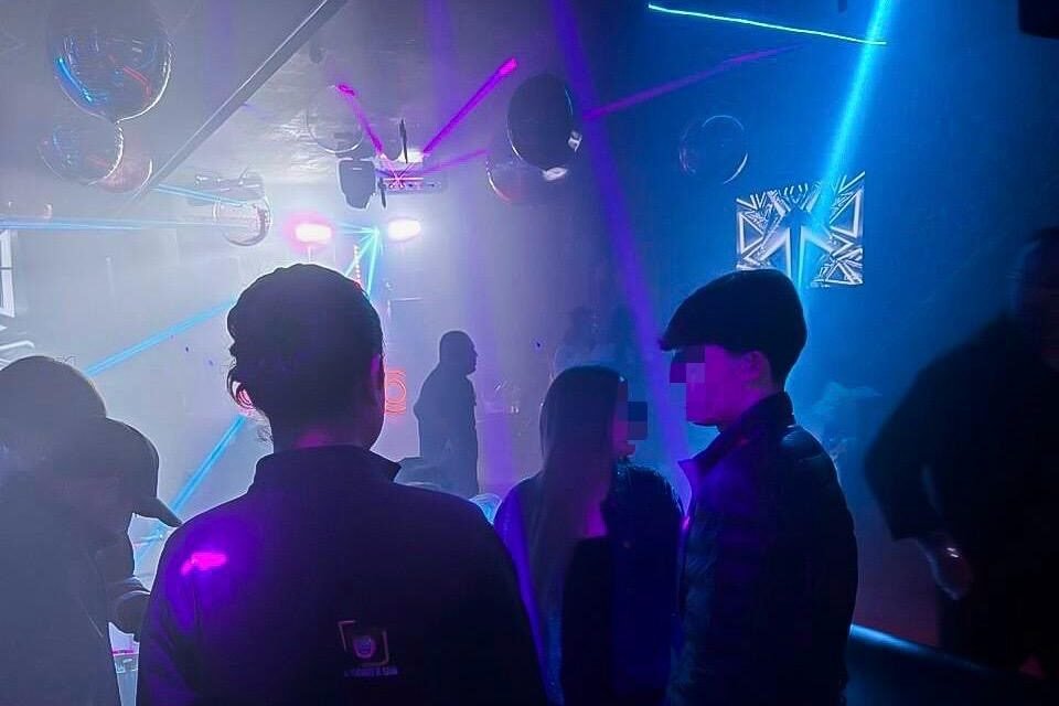 Clausuran restaurante-bar en el fraccionamiento Agua Caliente por permitir el ingreso de menores de edad en fiesta clandestina