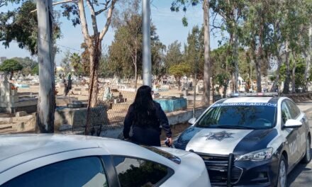 Reporta Policía Municipal saldo blanco en operativo por Día de Muertos en panteones de Tijuana