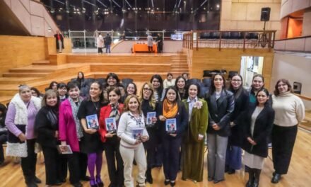 RECONOCEN HISTORIAS DE MUJERES EN EL LIBRO DE MARÍA LUISA ARREDONDO