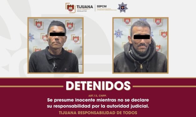 Capturan a dos sujetos tras robo a tienda OXXO