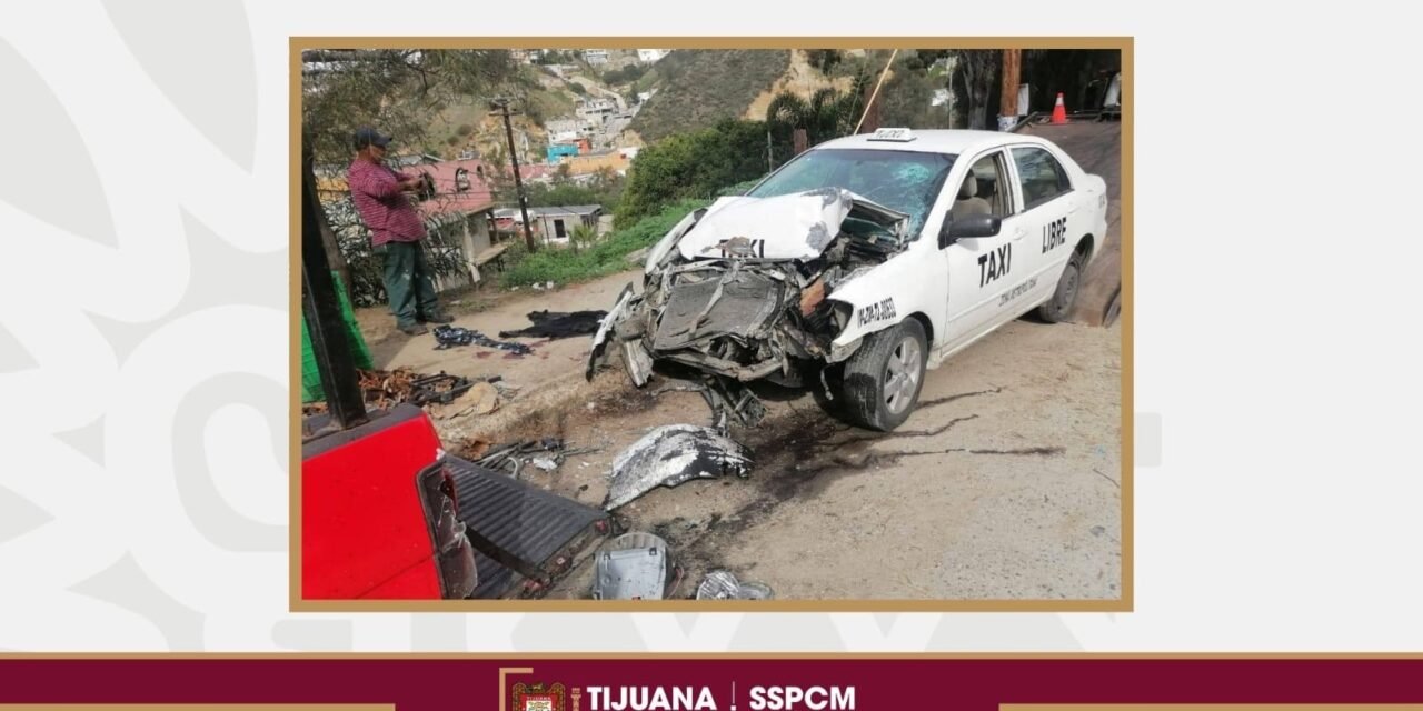 Asegura Policía Municipal a taxista bajo los influjos del alcohol tras incidente de tránsito múltiple y atropellamiento