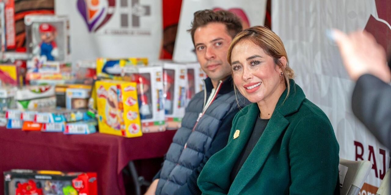Asiste Síndica Procuradora Teresita Balderas a la entrega de juguetes a DIF BC gestionados por el Gobierno de Tijuana