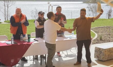 PRESENTAN PRIMER PERMISO DE PESCA COMERCIAL EN AGUAS INTERIORES DE BC