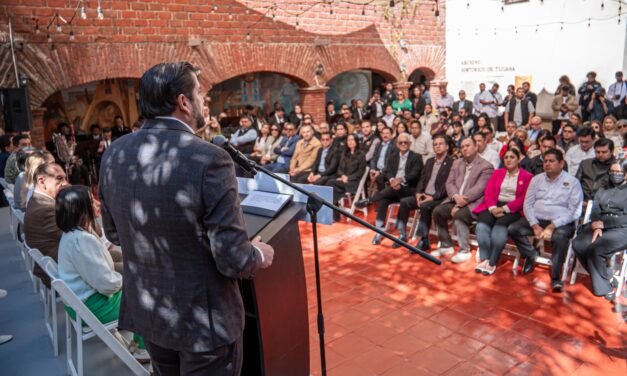 Encabeza Ismael Burgueño acto cívico por el LXXII Aniversario de la creación del Primer Ayuntamiento de Tijuana