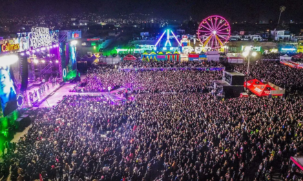 Banda MS juntó 120 mil personas en Carnaval de Ensenada