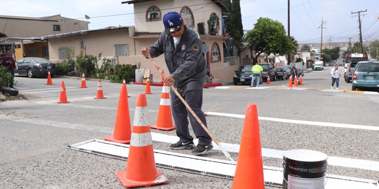 Atiende Sindicatura Procuradora del XXV Ayuntamiento de Tijuana solicitud de material de seguridad vial a Escuela Primaria Licenciado Gustavo Díaz Ordaz