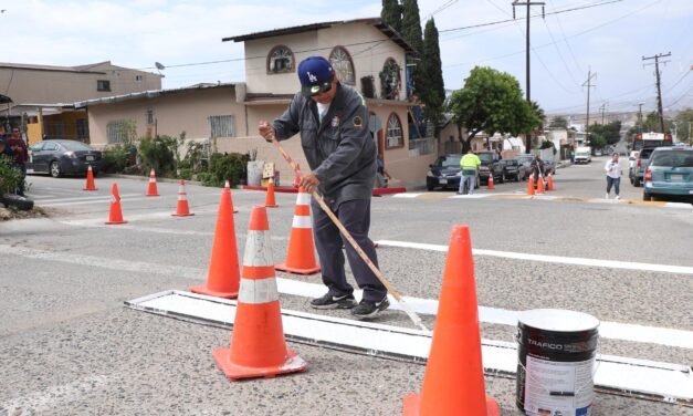 Atiende Sindicatura Procuradora del XXV Ayuntamiento de Tijuana solicitud de material de seguridad vial a Escuela Primaria Licenciado Gustavo Díaz Ordaz