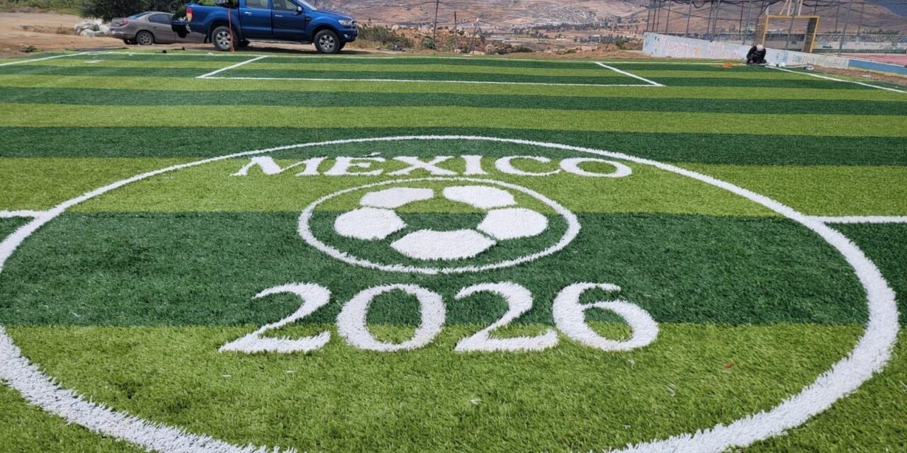Presenta avances en instalación de canchas de Fútbol 5 en Unidades Deportivas Las Cascadas, Nueva Tijuana y Parajes del Valle