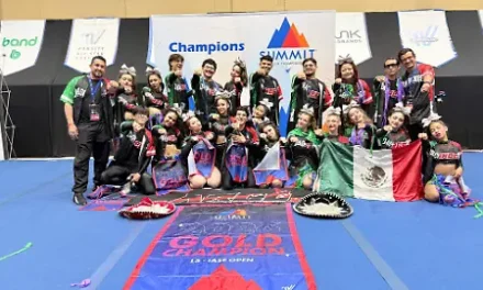 BC HACE HISTORIA: GANA CAMPEONATO INTERNACIONAL DE PORRISTAS EN EUA  I