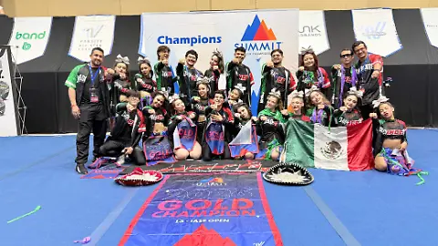 BC HACE HISTORIA: GANA CAMPEONATO INTERNACIONAL DE PORRISTAS EN EUA  I